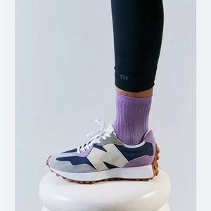 New Balance 327 sneakers